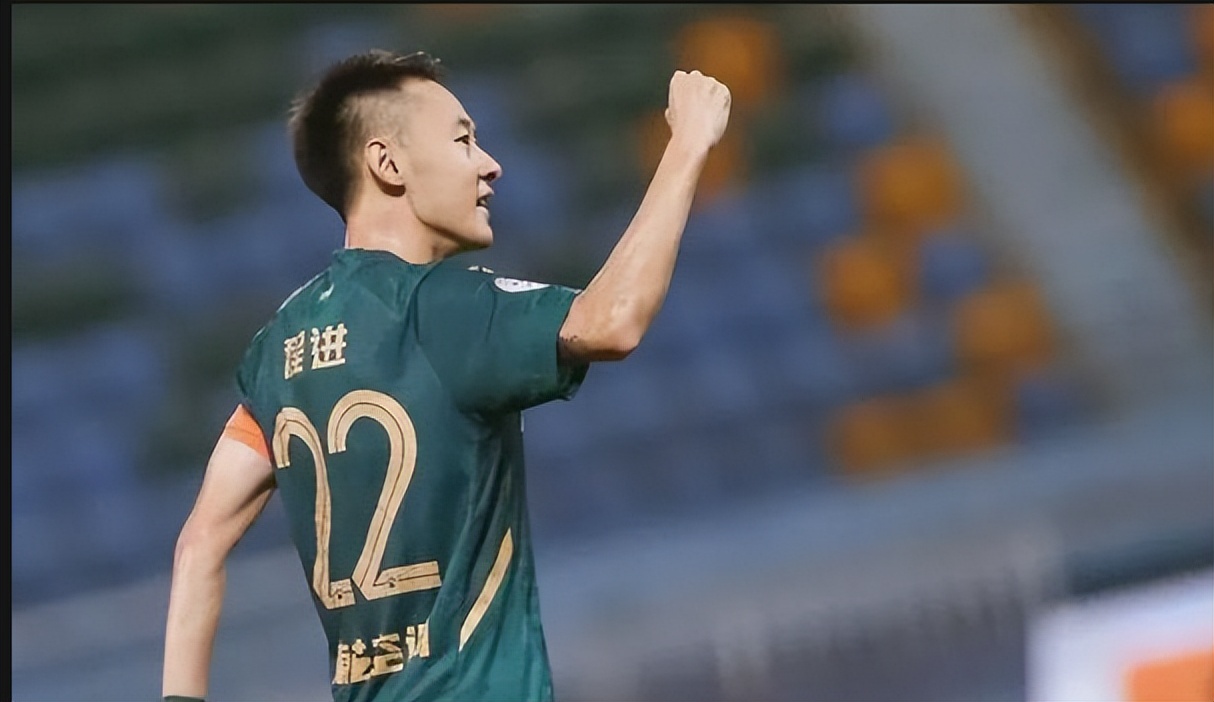 包含中超冲刺阶段走向成谜;浙江队调整名单;赛场秩序良好;临场指挥获称赞的词条 包含中超冲刺阶段走向成谜;浙江队调整名单;赛场秩序良好;临场指挥获称赞的词条