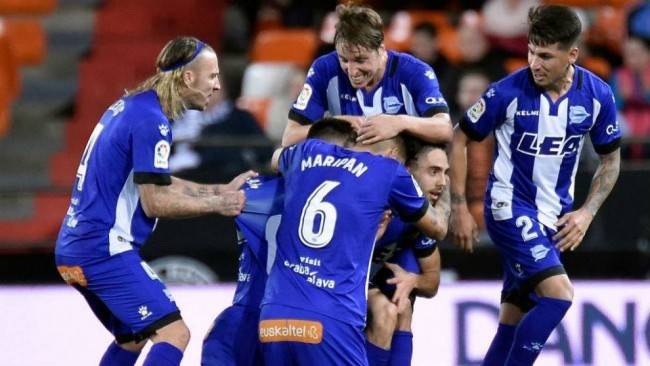 今晨比利亚雷亚尔内部沟通——西甲节点到来，球迷炸锅，身体对抗强度拉满的简单介绍